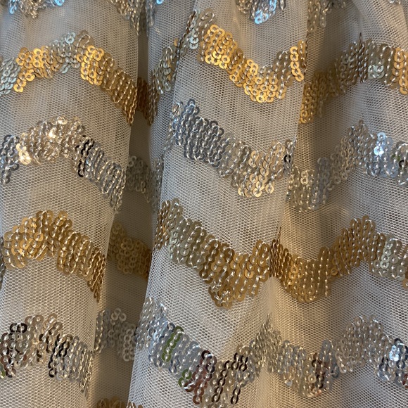 Girls party skirt size 12 - Picture 2 of 3